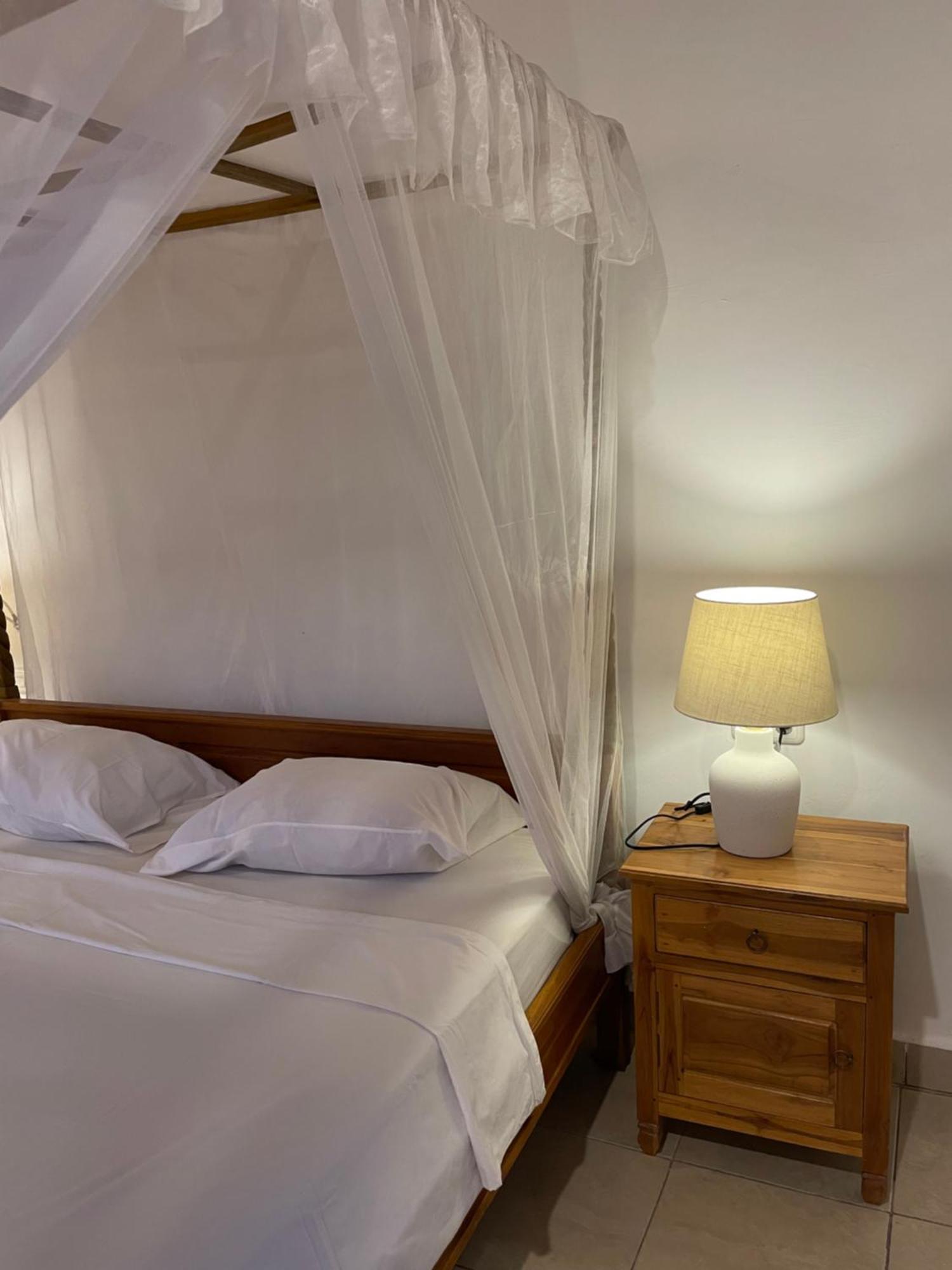 Kubu Elsa Bali Hotel Lovina Szoba fotó