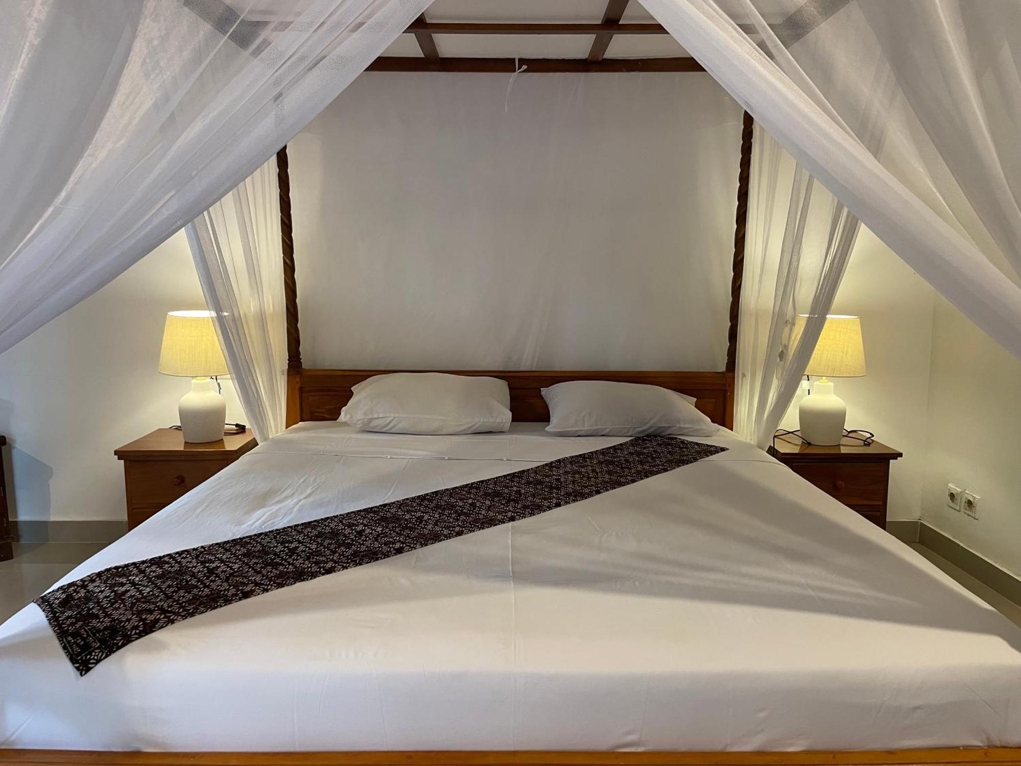 Kubu Elsa Bali Hotel Lovina Szoba fotó